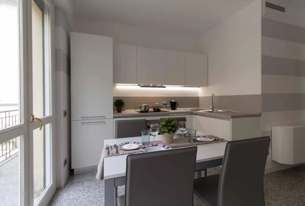 Twin Apartments - Affitti Brevi Italia Lecco 0*,  Italy